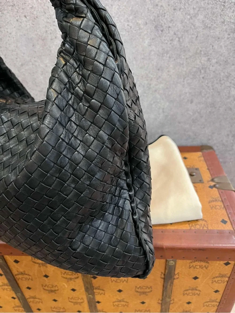 Bottega Veneta Black Intrecciato Woven Hobo Shoulder Bag